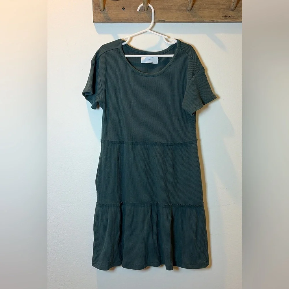 Old navy girls size M (8) tiered dress